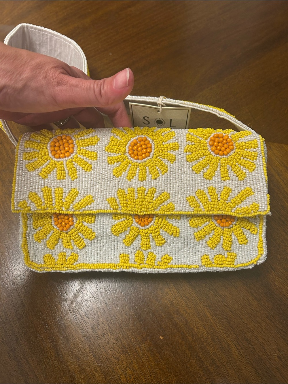 NWT SOL and MER Daisy 🌼 beaded handbag. - Picture 8 of 16